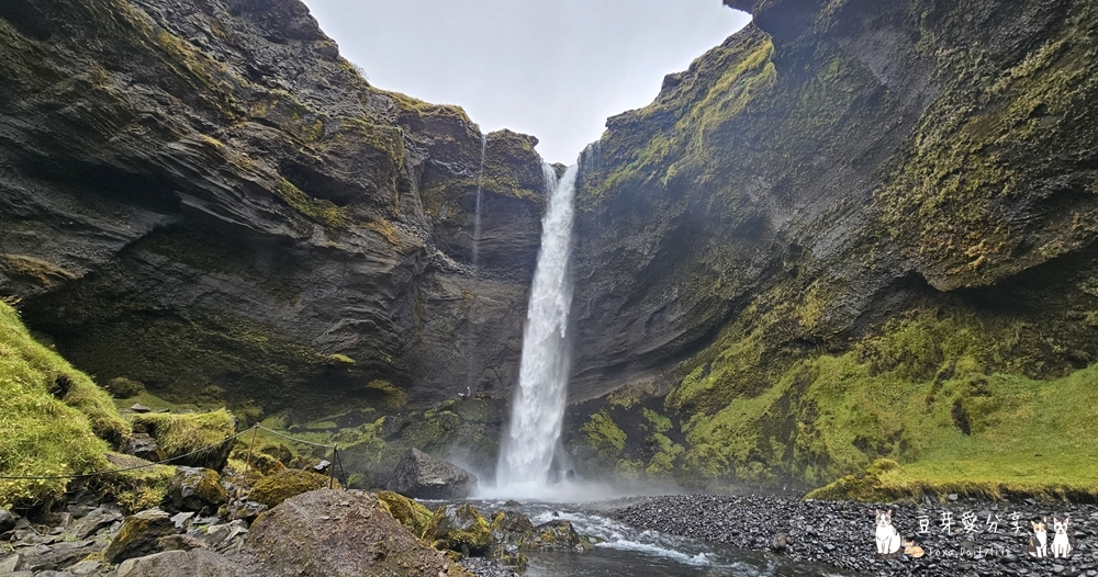冰島自駕環島Day3|南部之旅 ‧ 塞里雅蘭瀑布 ‧ 秘密瀑布 ‧ 飛機殘骸 ‧ 史可加瀑布 ‧ Kvernufoss ‧ 黑沙灘 ‧ Suður Vík ‧ KRONAN超市 ‧ 維克住宿🌱豆芽出國趣冰島 21 Kvernufoss 29