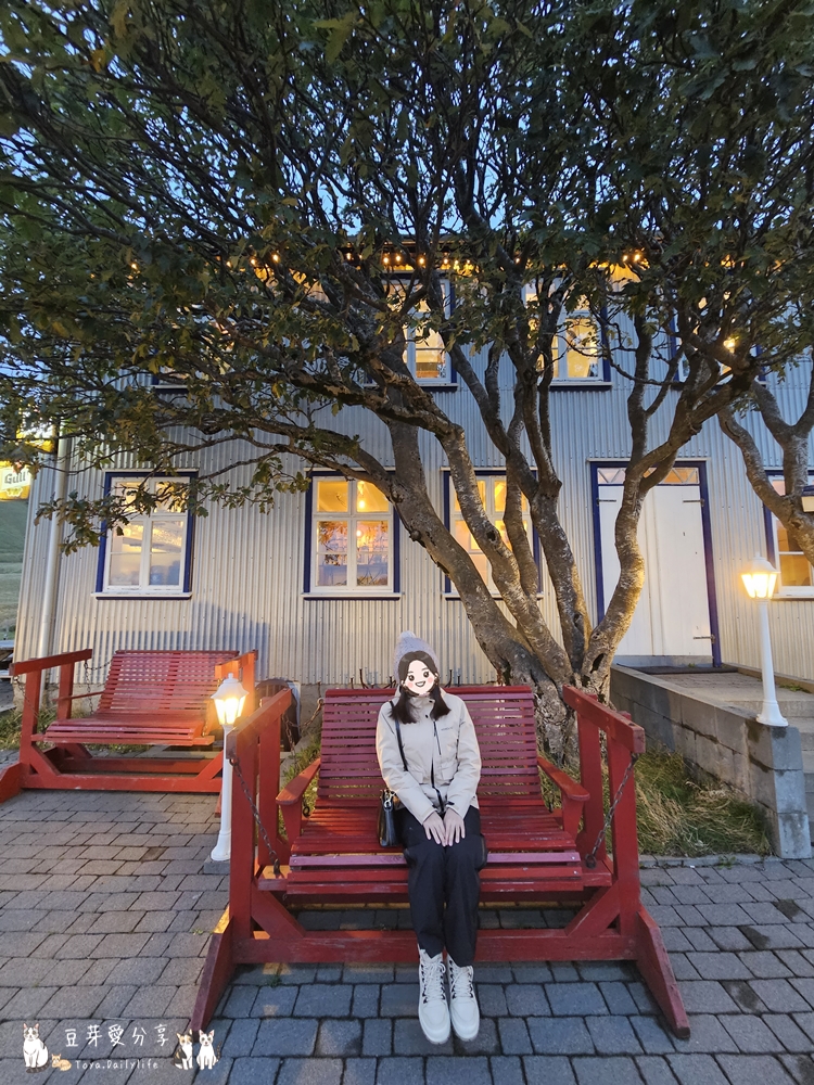 Suður Vík|冰島南部維克鎮的人氣餐廳 ‧ 菲力羊排好好吃 🌱豆芽出國趣冰島 31 Sudur Vik 32