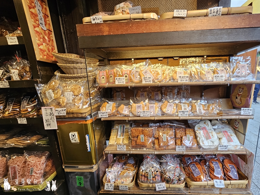 淺草寺週邊|雷門燈籠、化粧堂Yoroshi、舟和地瓜羊羹、和泉屋貓咪仙貝、花月堂菠蘿麵包 🌱豆芽出國趣日本 33 Sensoji Temple 74
