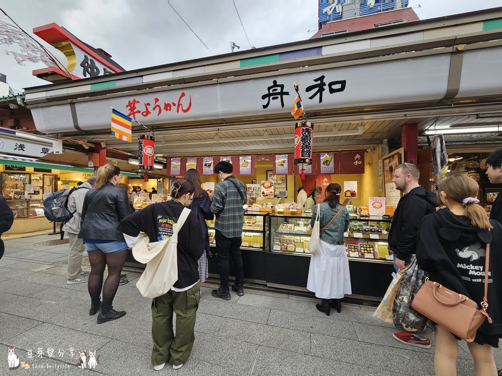 淺草寺週邊|雷門燈籠、化粧堂Yoroshi、舟和地瓜羊羹、和泉屋貓咪仙貝、花月堂菠蘿麵包 🌱豆芽出國趣日本 26 Sensoji Temple 79