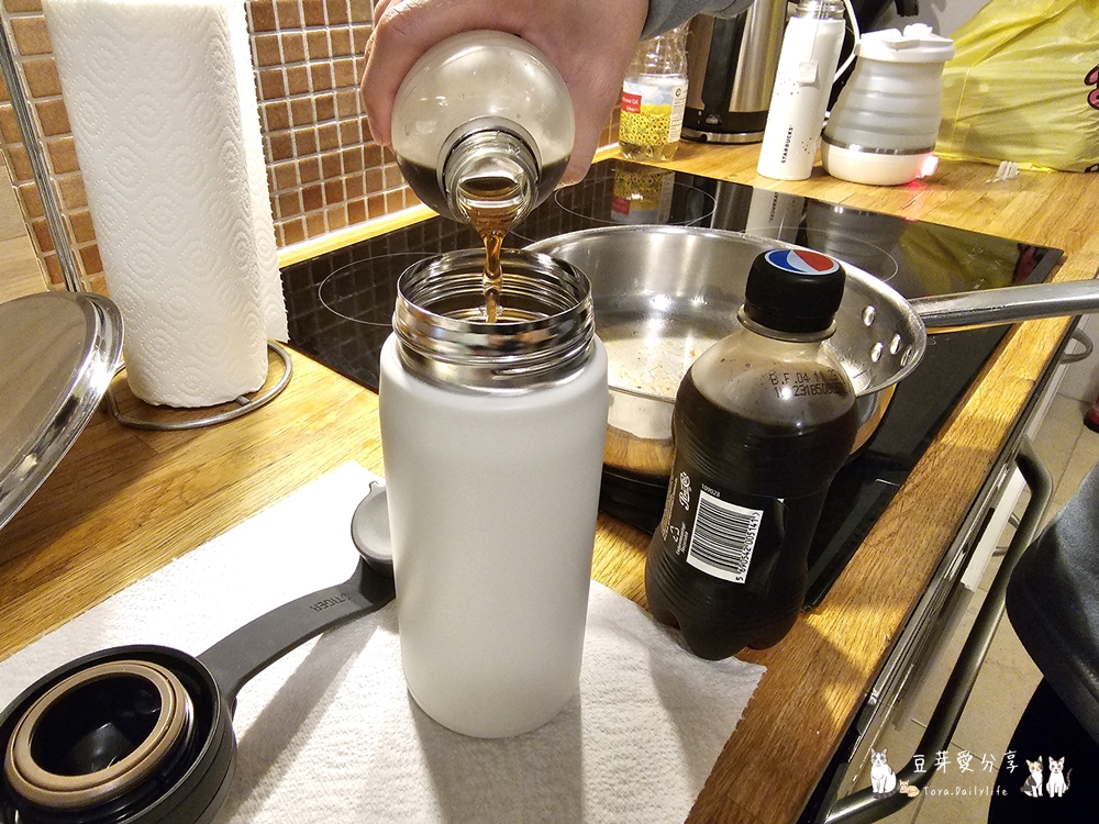 冰島自駕環島Day3|南部之旅 ‧ 塞里雅蘭瀑布 ‧ 秘密瀑布 ‧ 飛機殘骸 ‧ 史可加瀑布 ‧ Kvernufoss ‧ 黑沙灘 ‧ Suður Vík ‧ KRONAN超市 ‧ 維克住宿🌱豆芽出國趣冰島 8 2023 iceland day3 3