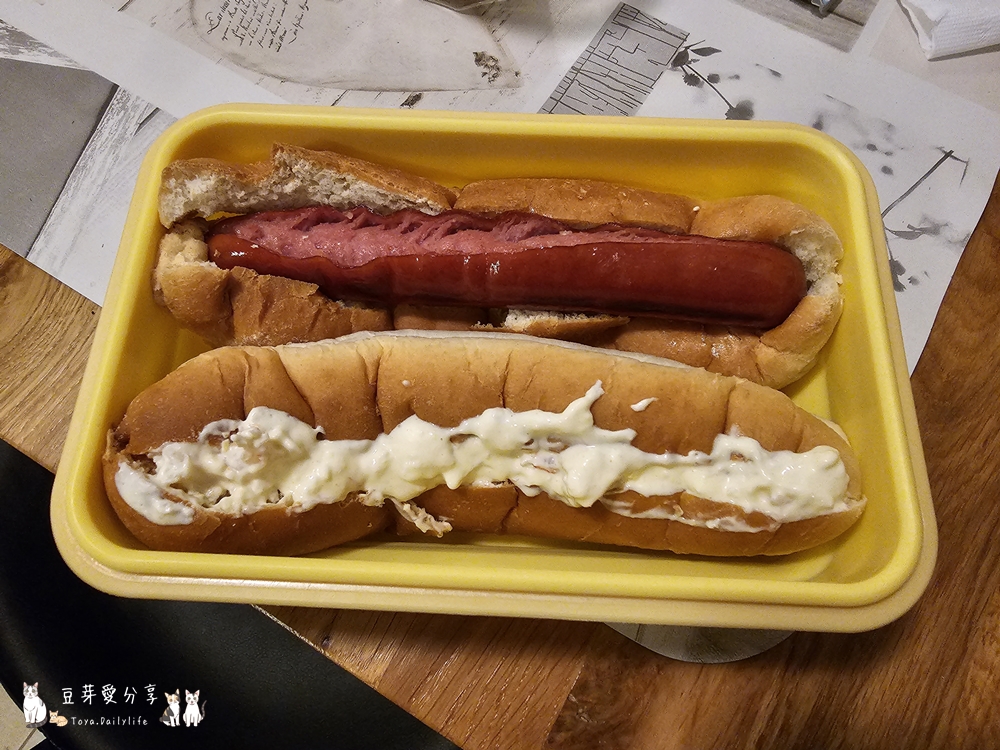 冰島自駕環島Day3|南部之旅 ‧ 塞里雅蘭瀑布 ‧ 秘密瀑布 ‧ 飛機殘骸 ‧ 史可加瀑布 ‧ Kvernufoss ‧ 黑沙灘 ‧ Suður Vík ‧ KRONAN超市 ‧ 維克住宿🌱豆芽出國趣冰島 7 2023 iceland day3 8