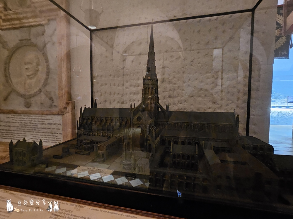 聖保羅大教堂 St. Paul's Cathedral|世界上第二大的圓頂教堂 ‧ 登上圓頂俯瞰倫敦市景 🌱豆芽出國趣英國 99 St Pauls Cathedral 133