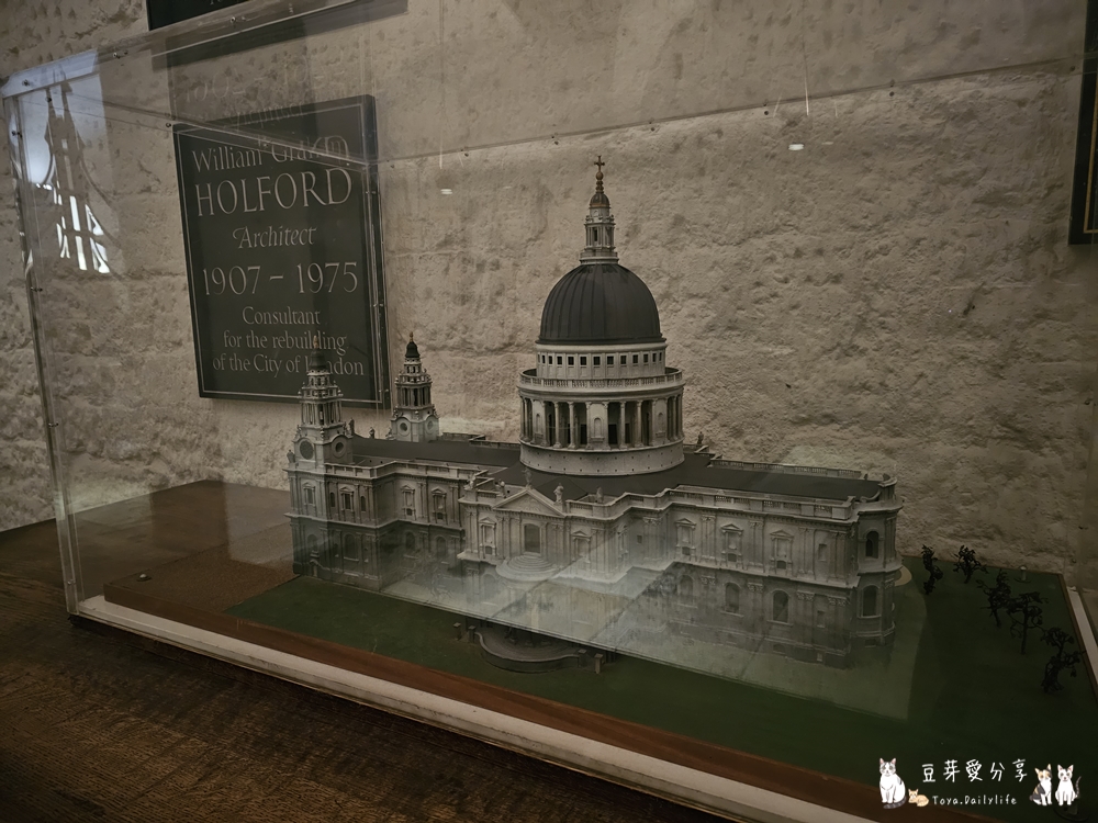 聖保羅大教堂 St. Paul's Cathedral|世界上第二大的圓頂教堂 ‧ 登上圓頂俯瞰倫敦市景 🌱豆芽出國趣英國 102 St Pauls Cathedral 136