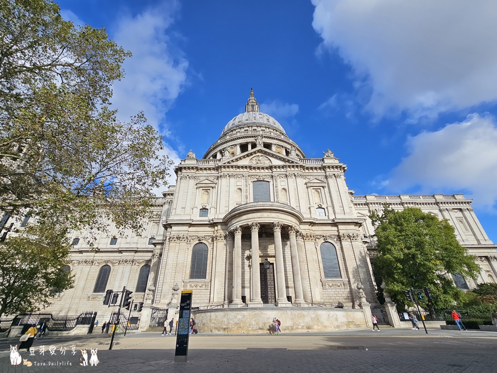 聖保羅大教堂 St. Paul's Cathedral|世界上第二大的圓頂教堂 ‧ 登上圓頂俯瞰倫敦市景 🌱豆芽出國趣英國 108 St Pauls Cathedral 142