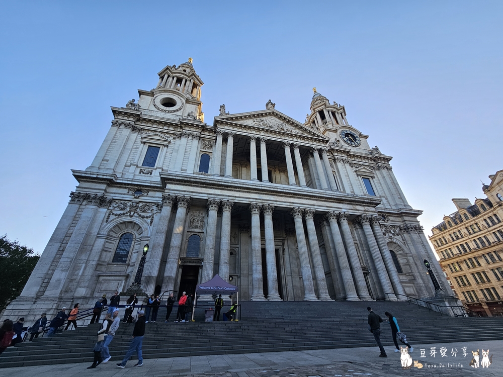 聖保羅大教堂 St. Paul's Cathedral|世界上第二大的圓頂教堂 ‧ 登上圓頂俯瞰倫敦市景 🌱豆芽出國趣英國 19 St Pauls Cathedral 19
