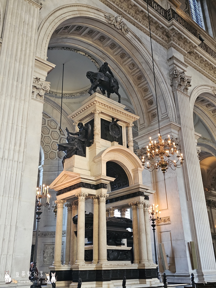 聖保羅大教堂 St. Paul's Cathedral|世界上第二大的圓頂教堂 ‧ 登上圓頂俯瞰倫敦市景 🌱豆芽出國趣英國 27 St Pauls Cathedral 31