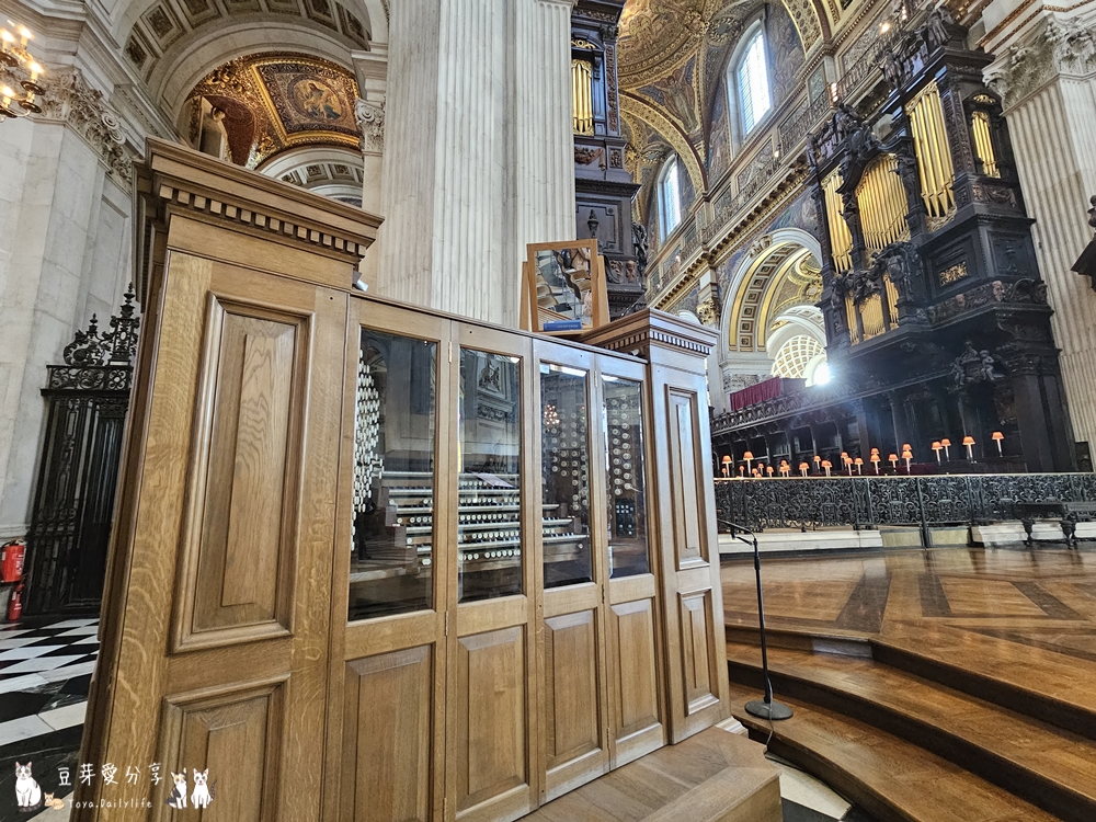 聖保羅大教堂 St. Paul's Cathedral|世界上第二大的圓頂教堂 ‧ 登上圓頂俯瞰倫敦市景 🌱豆芽出國趣英國 45 St Pauls Cathedral 63