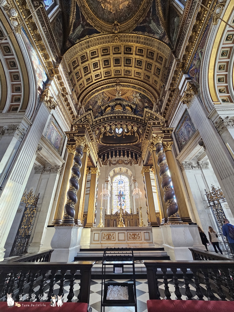 聖保羅大教堂 St. Paul's Cathedral|世界上第二大的圓頂教堂 ‧ 登上圓頂俯瞰倫敦市景 🌱豆芽出國趣英國 54 St Pauls Cathedral 73
