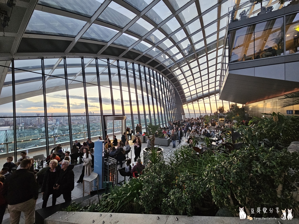 空中花園 Sky Garden|遠眺倫敦天際線的室內景觀花園 ‧ 免費預約參觀 🌱豆芽出國趣英國 11 Sky Garden 11