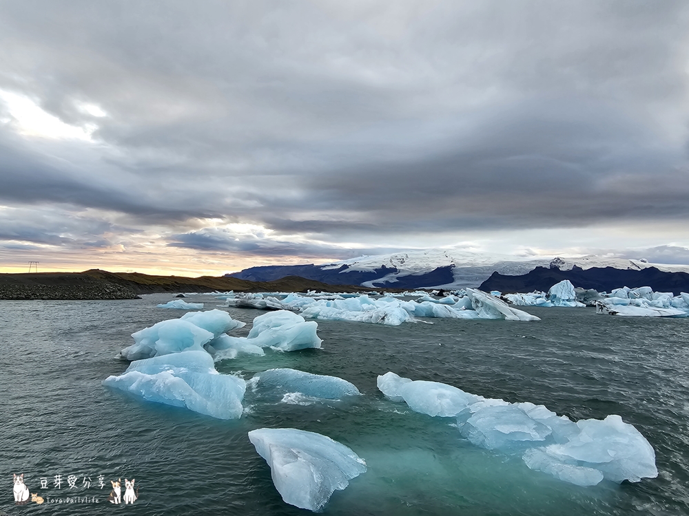 傑古沙龍冰河湖 Jökulsárlón|滿是冰塊的冰潟湖 ‧ 冰島環島景點 🌱豆芽出國趣冰島 13 Jokulsarlon 11