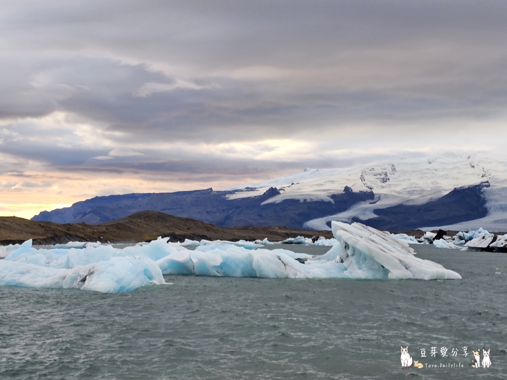 傑古沙龍冰河湖 Jökulsárlón|滿是冰塊的冰潟湖 ‧ 冰島環島景點 🌱豆芽出國趣冰島 10 Jokulsarlon 3