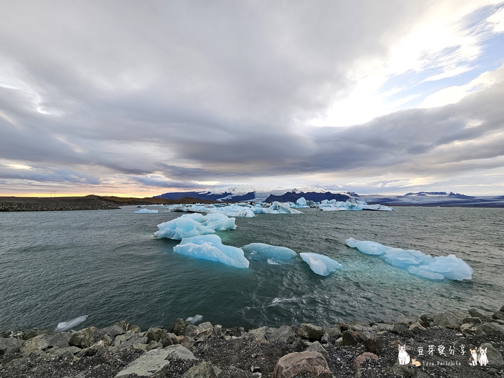 傑古沙龍冰河湖 Jökulsárlón|滿是冰塊的冰潟湖 ‧ 冰島環島景點 🌱豆芽出國趣冰島 5 Jokulsarlon 5