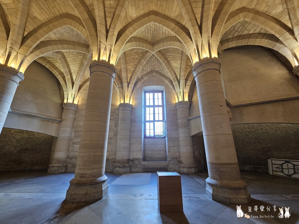 Conciergerie 10