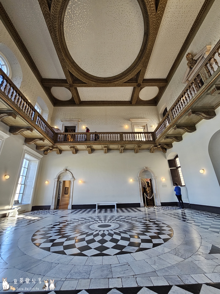 Queens House 4