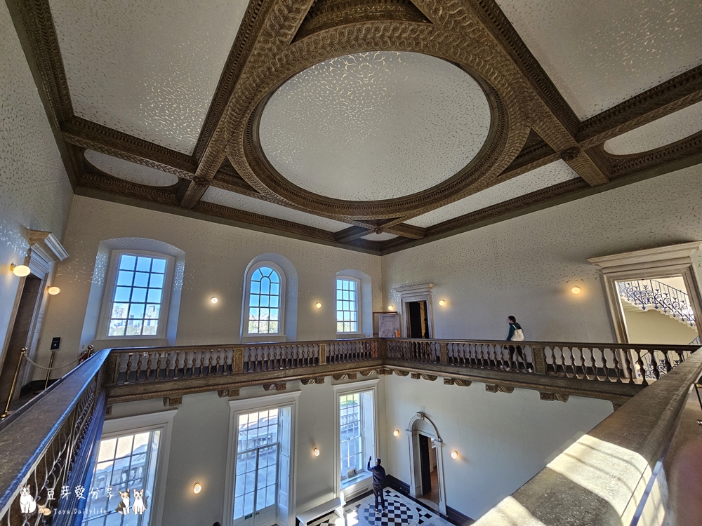 Queens House 6