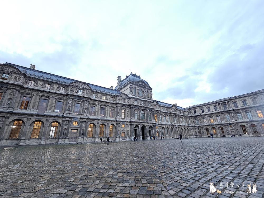 Louvre 1