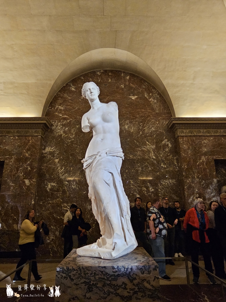Louvre 26