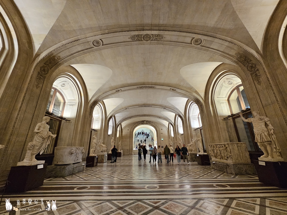 Louvre 33