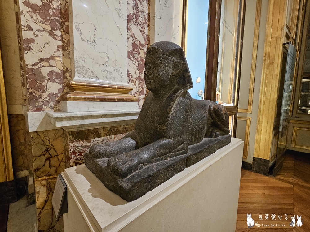 Louvre 68