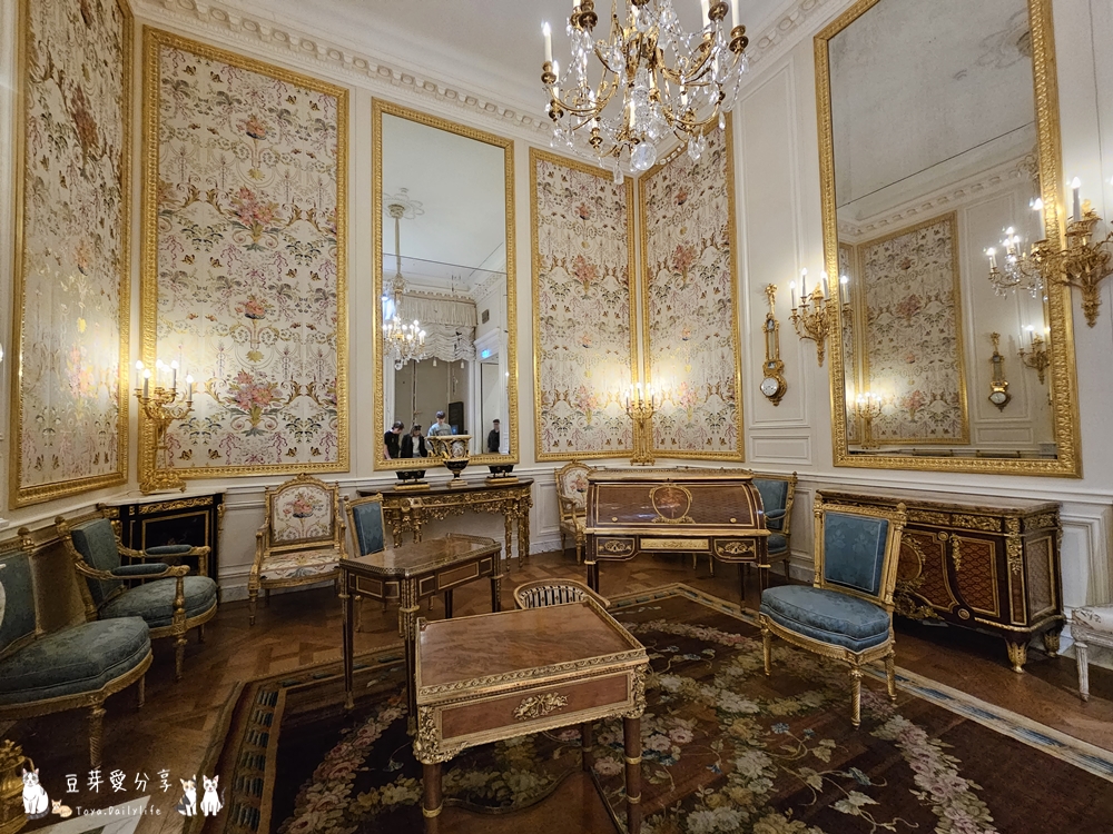 Louvre 73