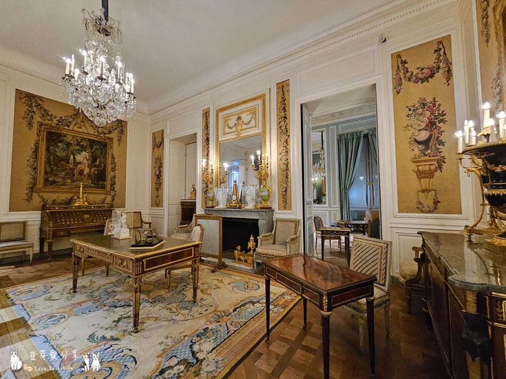 Louvre 74