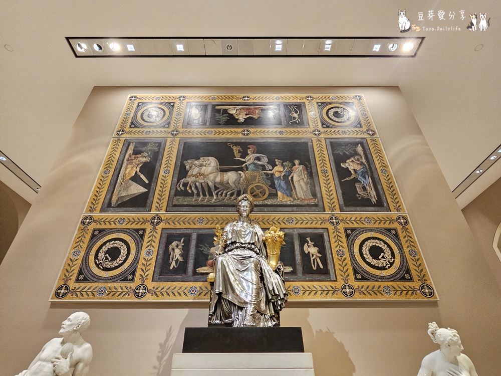Louvre 85