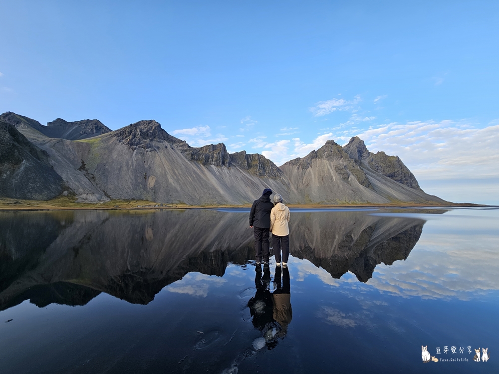 蝙蝠山 Brunnhorn |西角山 Vestrahorn 天空之鏡 ‧ 維京村落 Viking Village 🌱豆芽出國趣冰島 17 Vestrahorn 13