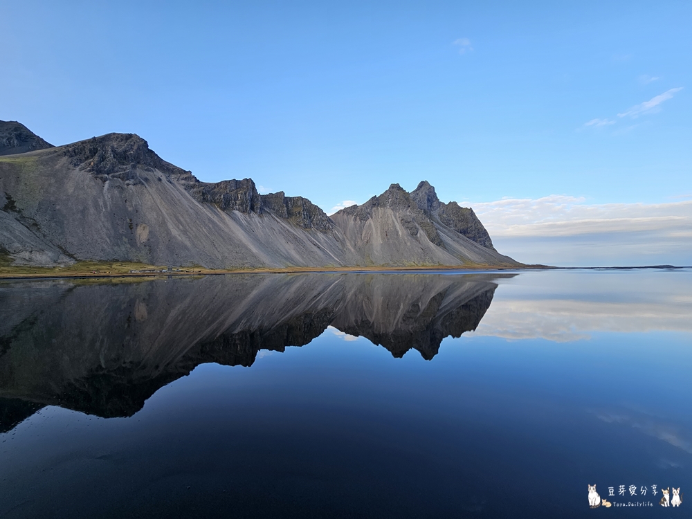 蝙蝠山 Brunnhorn |西角山 Vestrahorn 天空之鏡 ‧ 維京村落 Viking Village 🌱豆芽出國趣冰島 27 Vestrahorn 24
