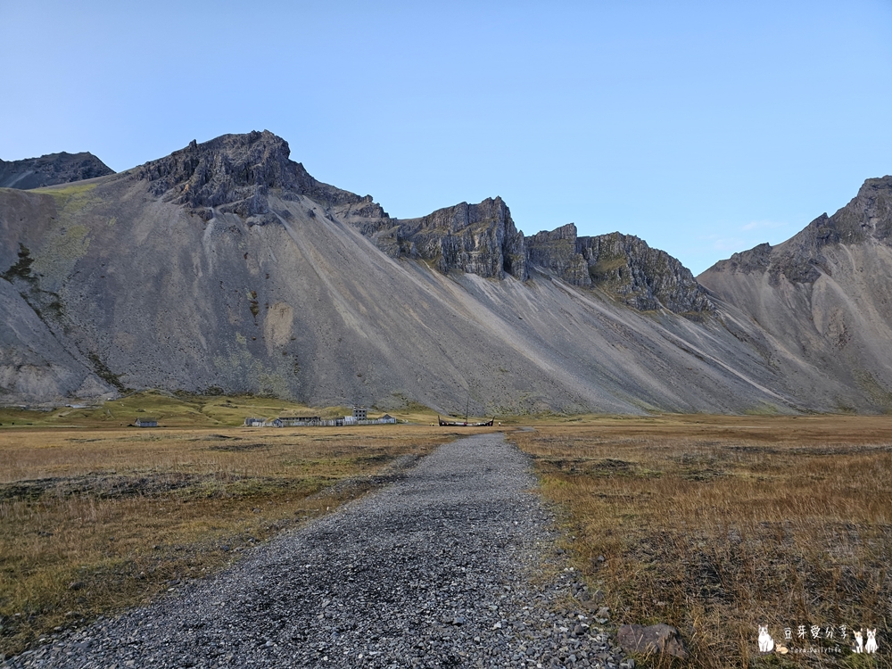 蝙蝠山 Brunnhorn |西角山 Vestrahorn 天空之鏡 ‧ 維京村落 Viking Village 🌱豆芽出國趣冰島 28 Vestrahorn 26