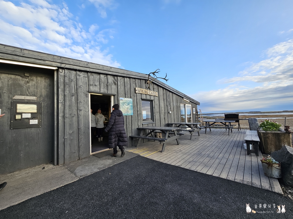蝙蝠山 Brunnhorn |西角山 Vestrahorn 天空之鏡 ‧ 維京村落 Viking Village 🌱豆芽出國趣冰島 3 Vestrahorn 3