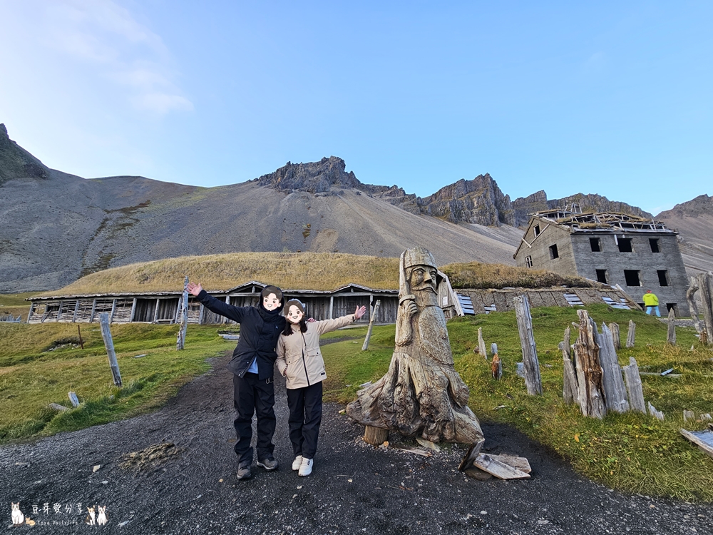蝙蝠山 Brunnhorn |西角山 Vestrahorn 天空之鏡 ‧ 維京村落 Viking Village 🌱豆芽出國趣冰島 38 Vestrahorn 36