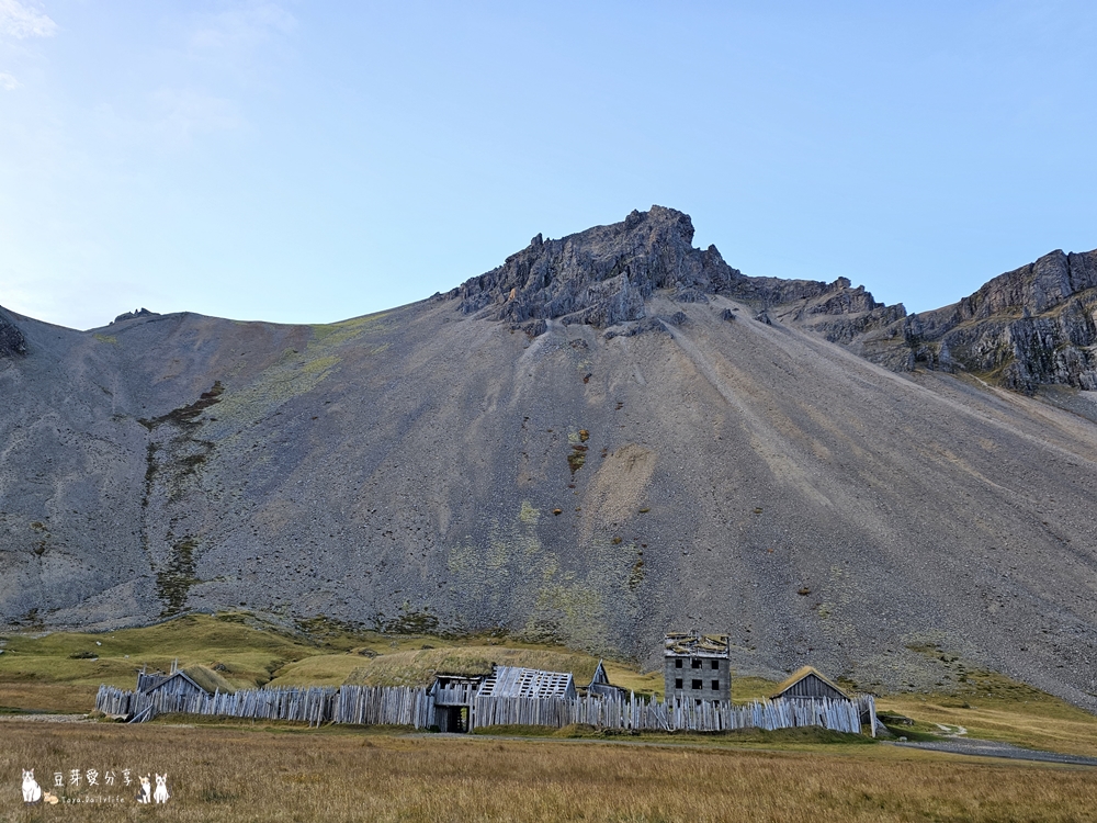 蝙蝠山 Brunnhorn |西角山 Vestrahorn 天空之鏡 ‧ 維京村落 Viking Village 🌱豆芽出國趣冰島 40 Vestrahorn 39