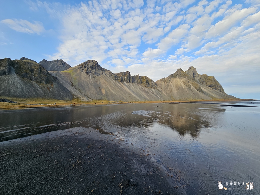 蝙蝠山 Brunnhorn |西角山 Vestrahorn 天空之鏡 ‧ 維京村落 Viking Village 🌱豆芽出國趣冰島 10 Vestrahorn 7