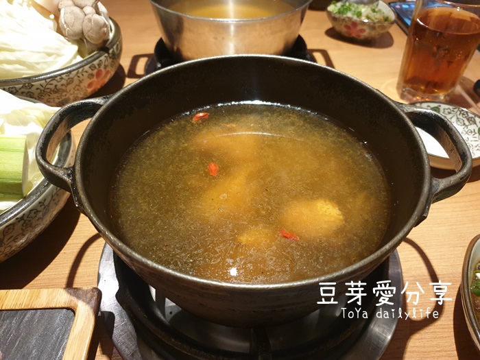 《豆芽愛吃在台中》一個人也可以吃燒酒鍋、麻油鍋「湯棧 - 公益店」 2 pic pimg tw toyadailylife 1605014225 880956575 g jpg
